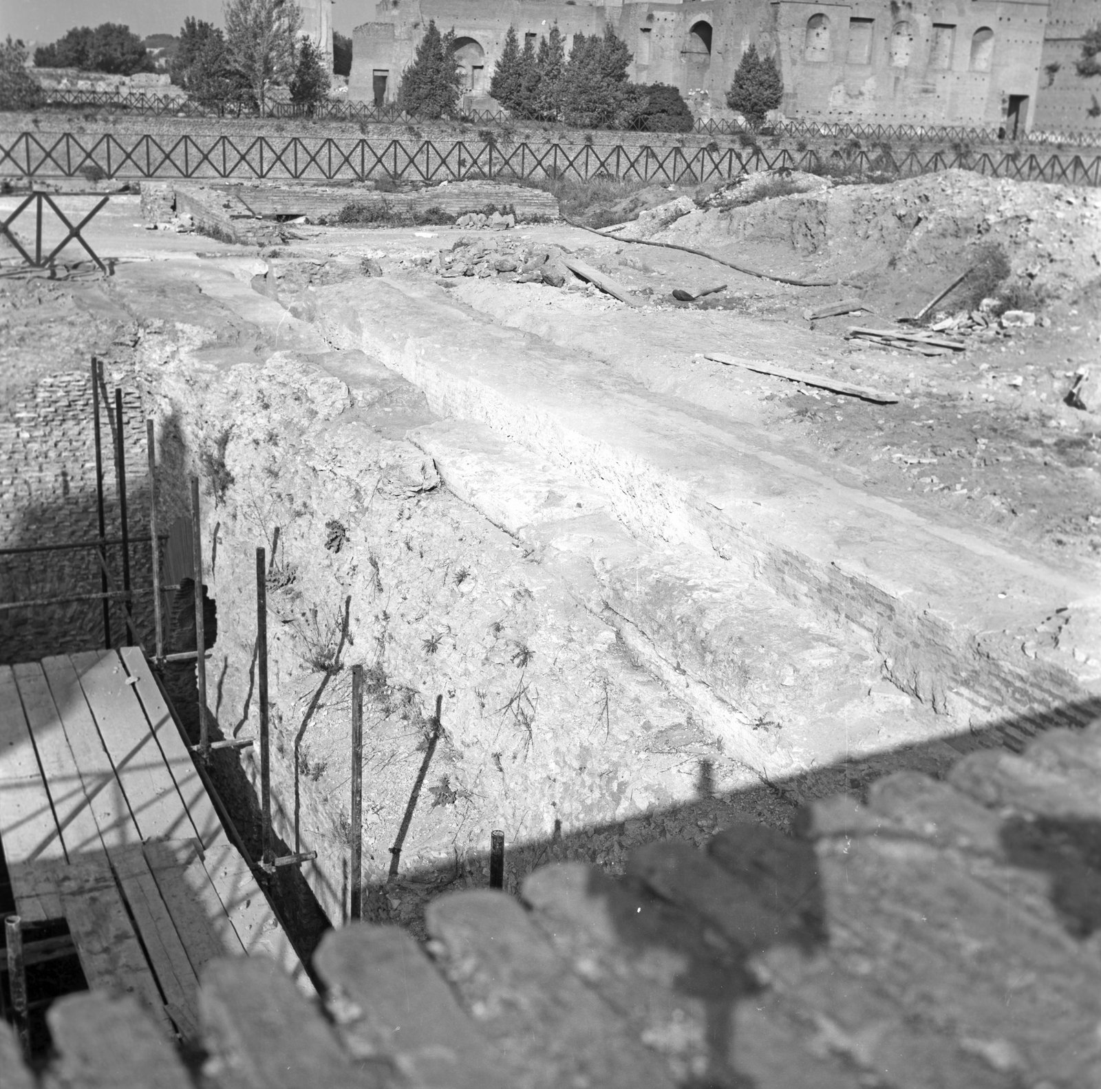 film_00109-007.tif