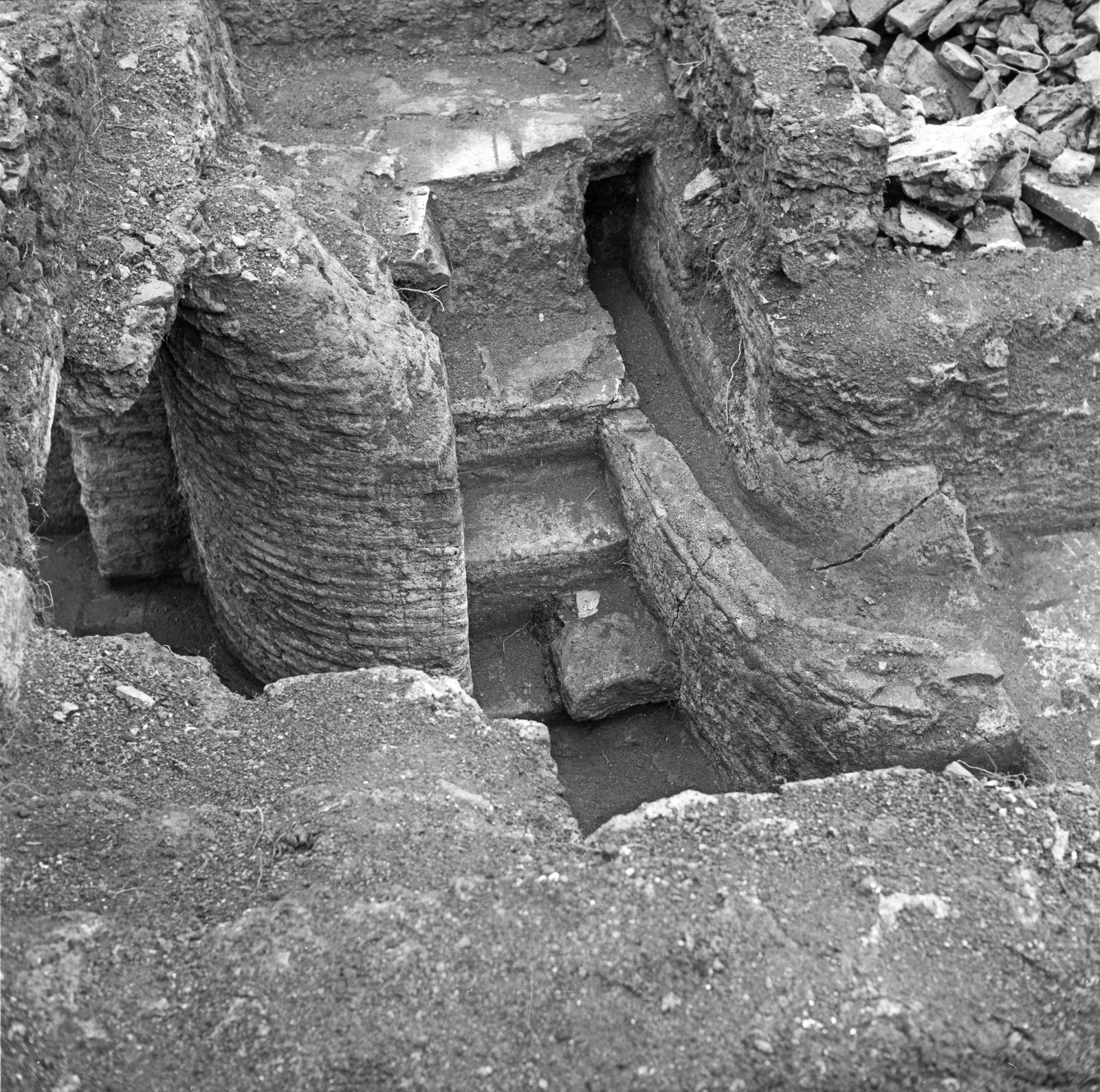 film_00112-008.tif