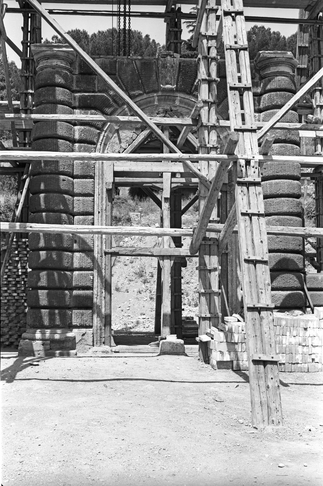 film_00114-405.tif