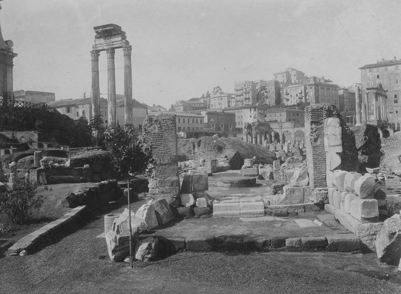 016086 - monumento - Veduta prese all'inizio del XX sec.; Neg. Serie F, Nr. 212