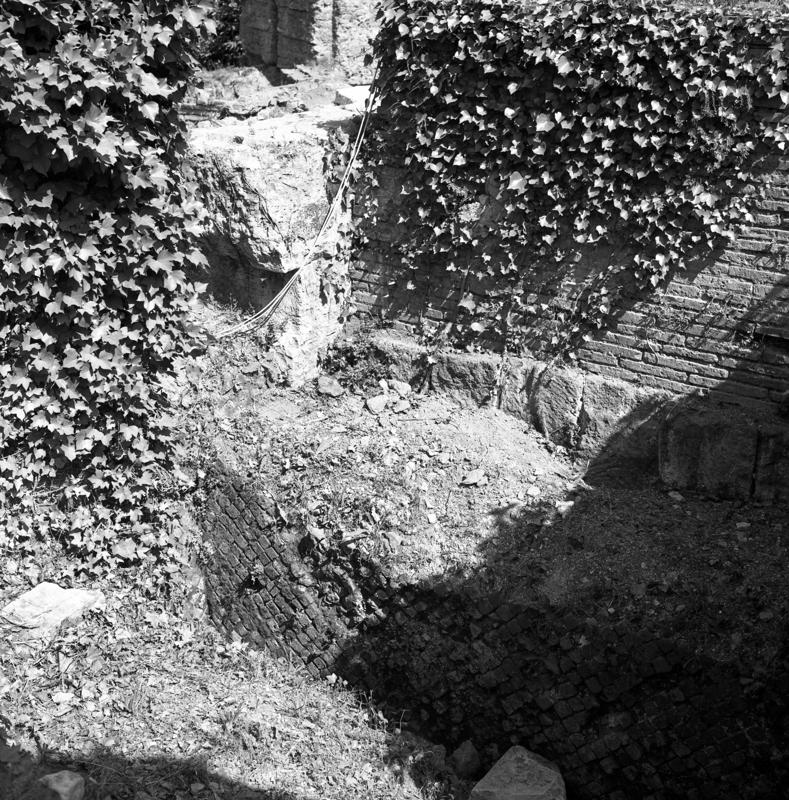 film_00126-008.tif