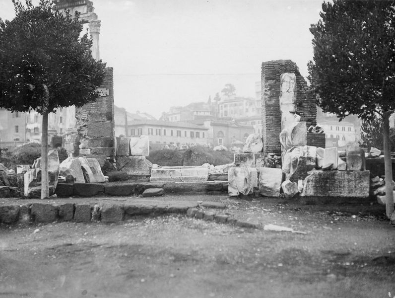 016101 - monumento - Veduta;