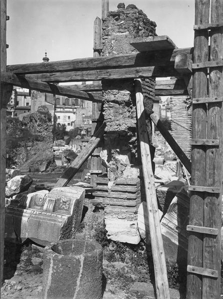 016110 - restauro - Restauro ingresso e "antae" (marzo 1930); Neg. Serie E, Nr. 1833