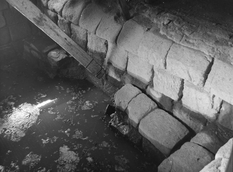 016123 - monumento - Danni dopo l'alluvione del settembre 1972;