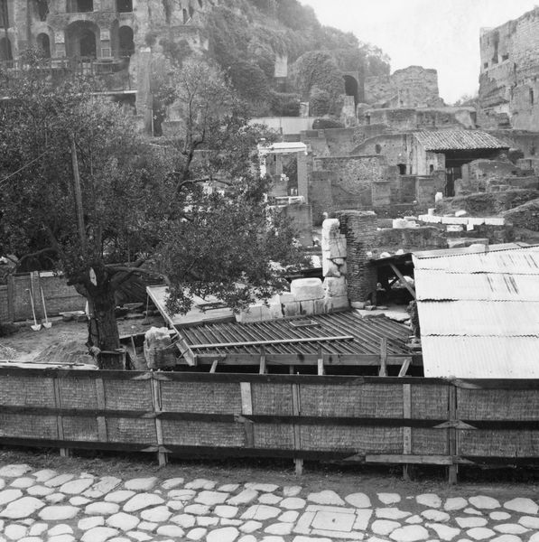 016129 - monumento - Lavori, Soletta in cemento armato; Neg. Serie Film 272, Nr. 11