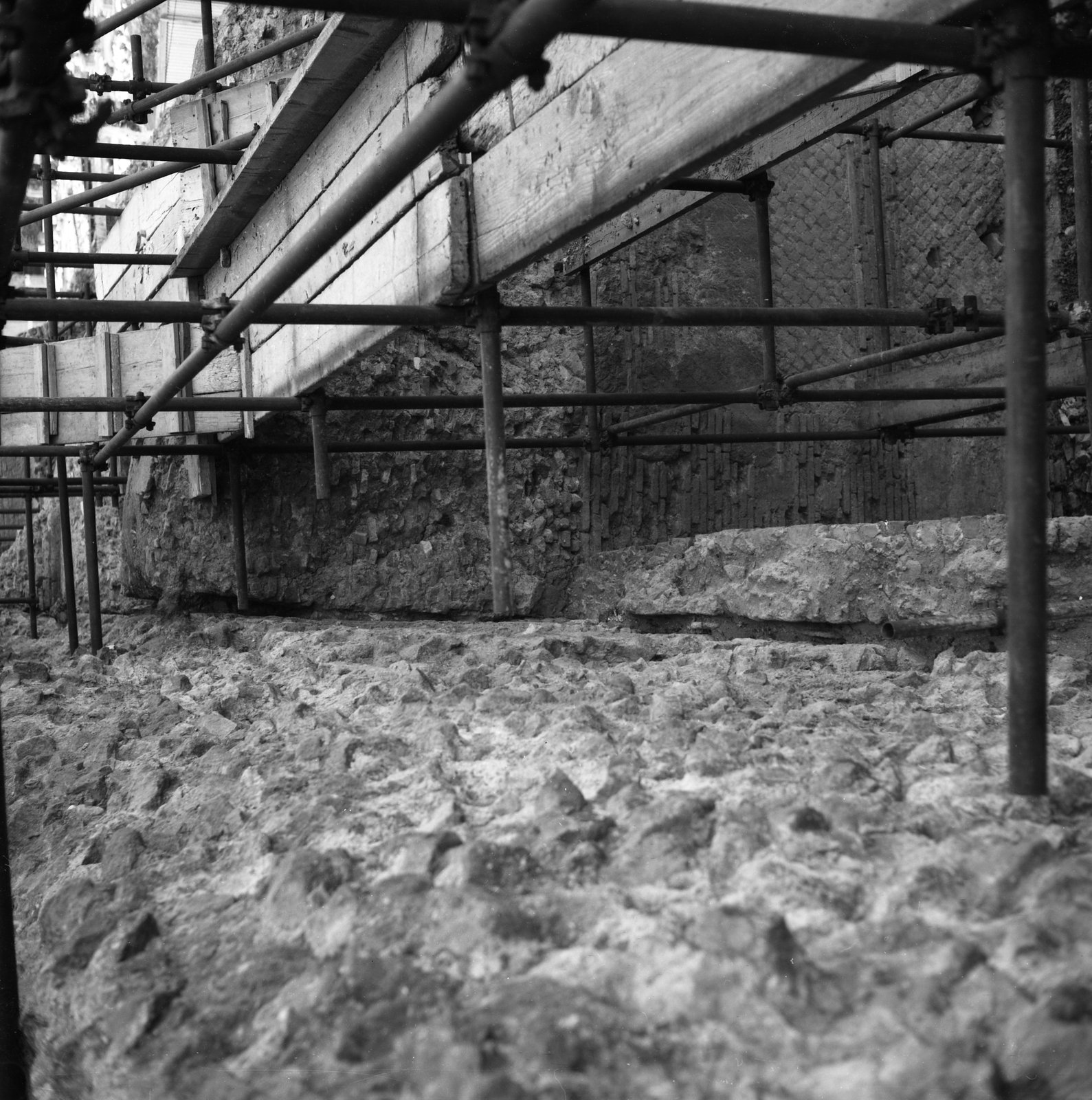 film_00193-005.tif