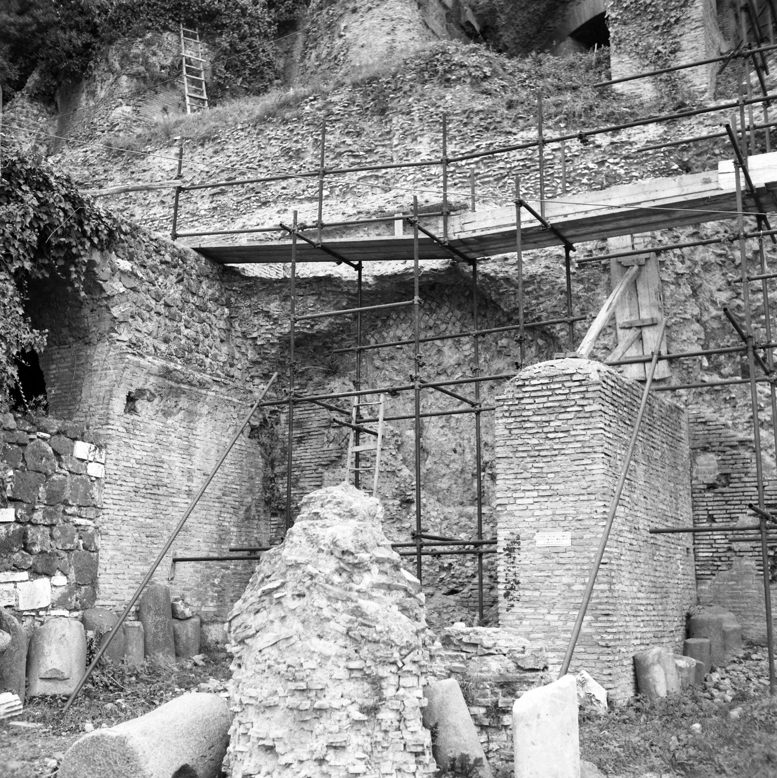 film_00199-004.tif