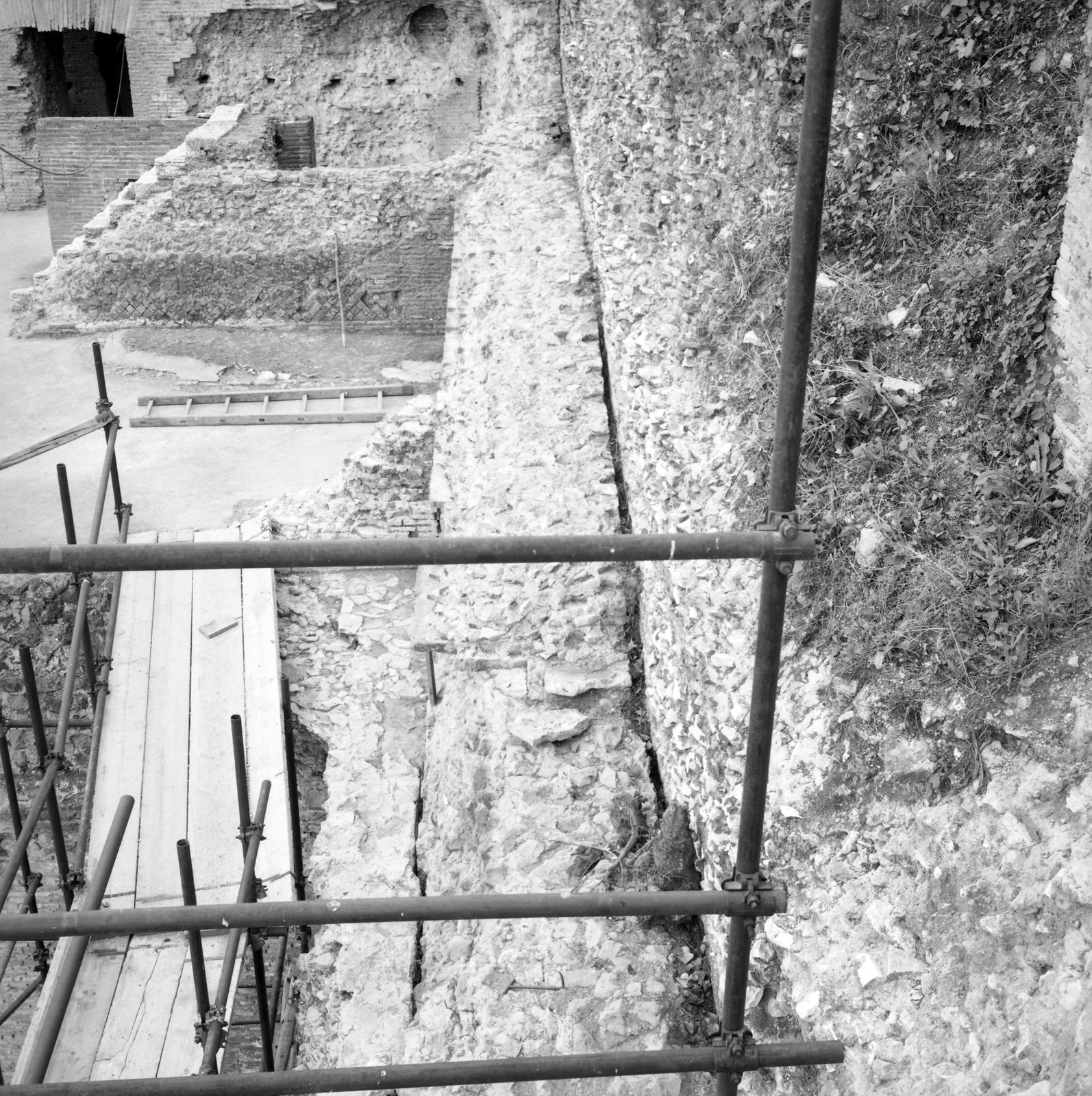 film_00200-03.tif