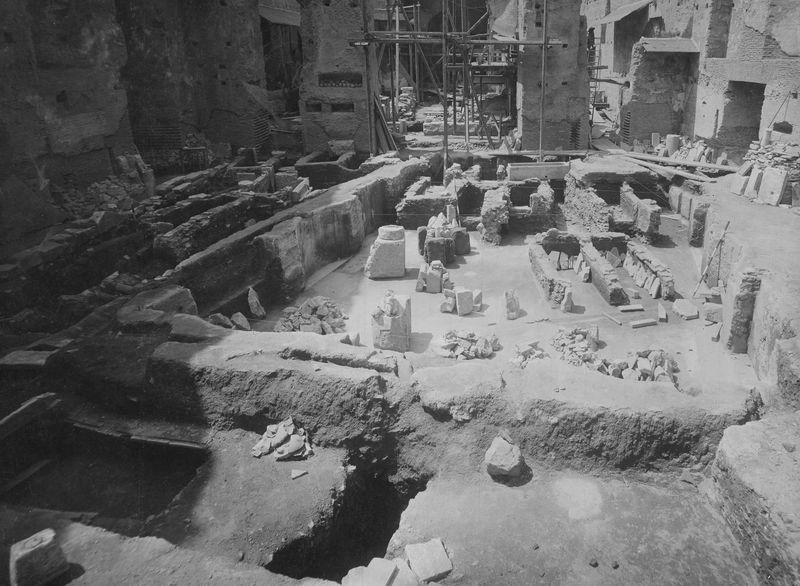 019544 - scavo archeologico - S. Maria Antiqua, atrio dopo lo scavo; neg. serie E, n. 75