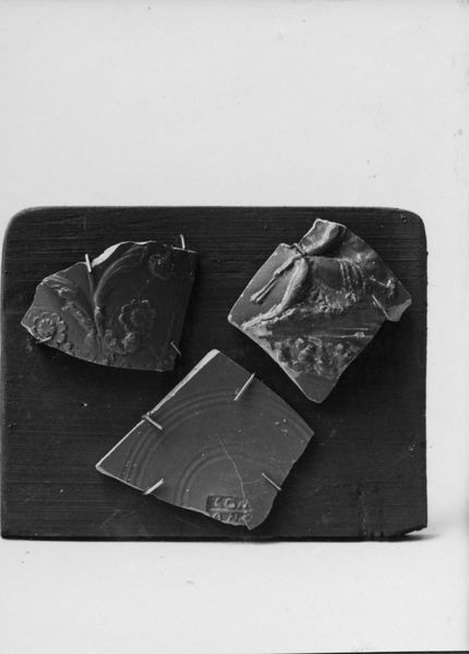 016981 - reperto - Frammenti di ceramica aretina dalla Domus Publica; neg. serie F n. 969