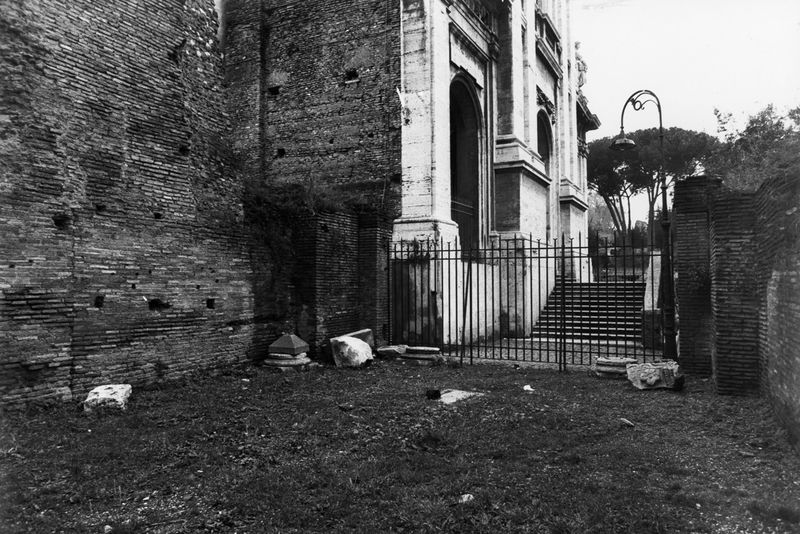 016192 - reperto - Ricognizione dei materiali archeologici nell'area (1991); Neg. Serie Film, Nr. 2542