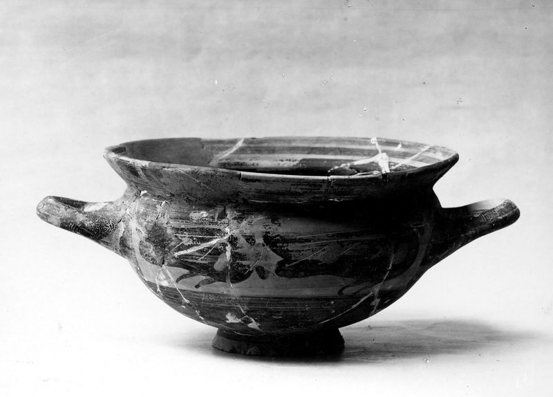 010294 - reperto - Ceramica di tipo subgeometrico, coppetta arcaica dai pozzi del Sepolcreto; neg. serie F, n. 987