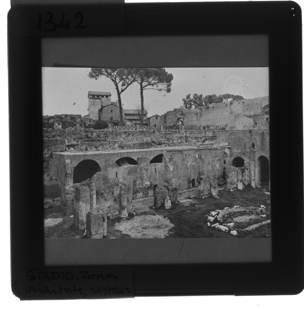 Diapositiva 6 X 6 1342 - Stadio, zona orientale, restauri.JPG