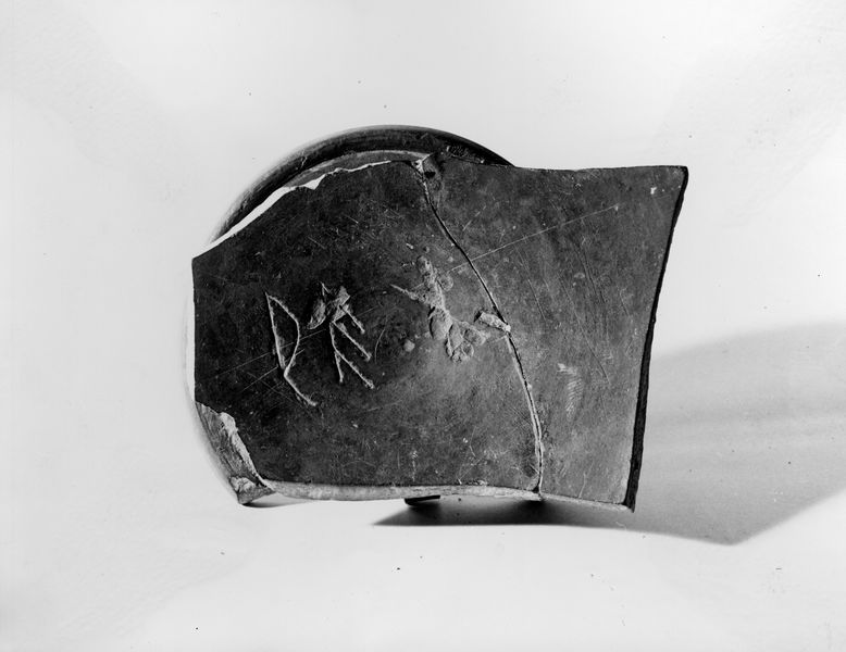 010290 - reperto - Cocci graffiti dalla Regia; neg. serie 9x12, n. 689