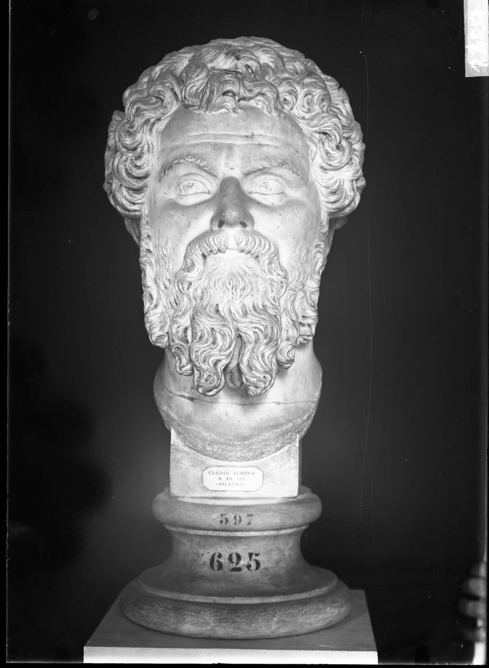 AP1420-asf011517.jpg
