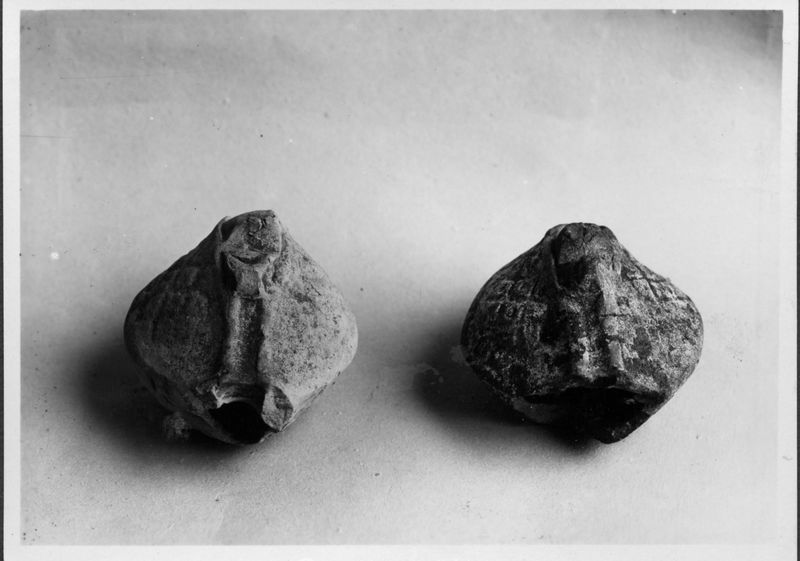 019112 - reperto - Antiquario Forense, Lucerne di epoca tarda; neg. serie F, n. 683