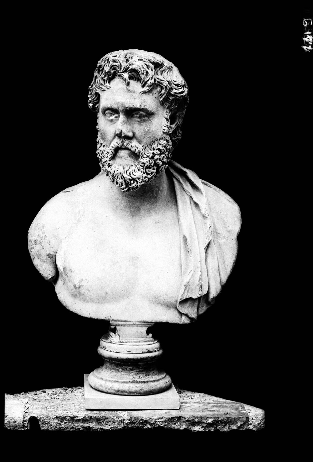 AP1419-asf011516.jpg
