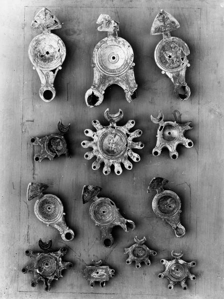 019056 - reperto - Antiquario Forense, Lucerne dalla Casa repubblicana sulla Velia; neg. serie E, n. 502