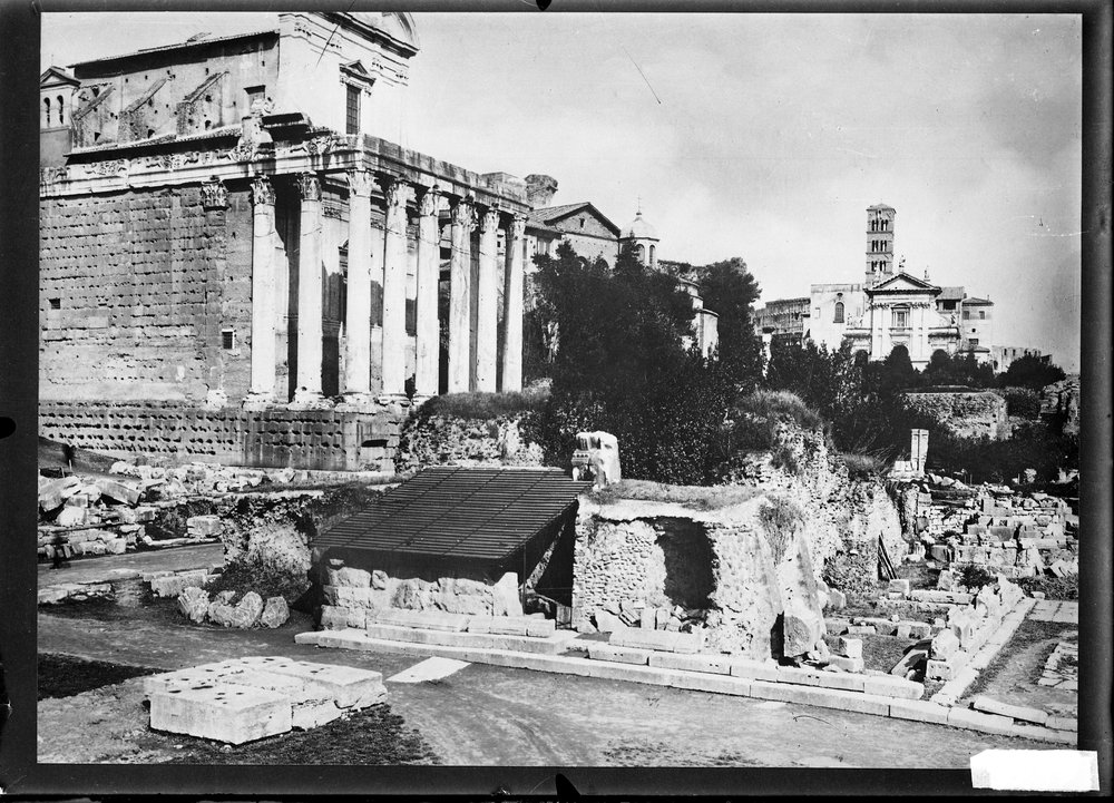 Tempio del Divo Giulio - 1225.tif