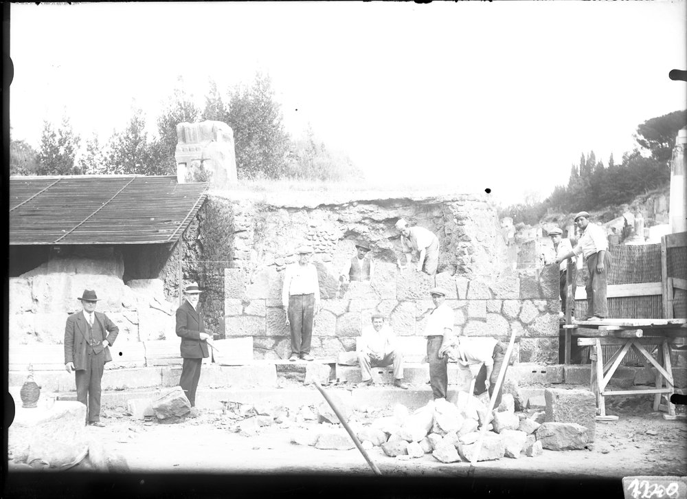 Tempio del Divo Giulio - 1240.tif