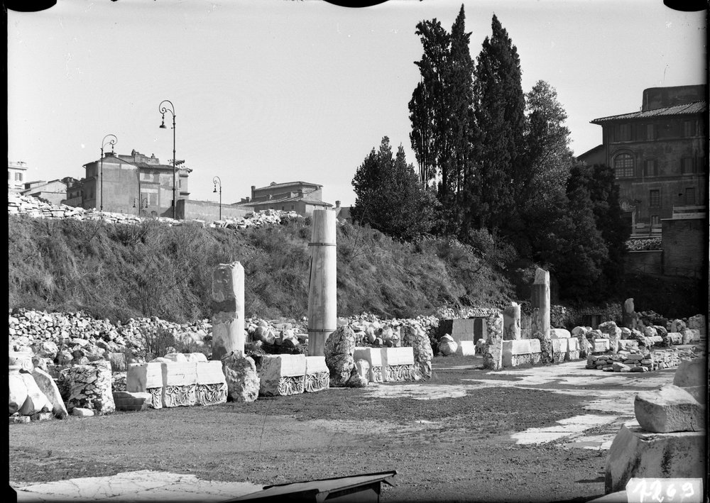 Terrapieno verso Via dell'Impero 1269.tif