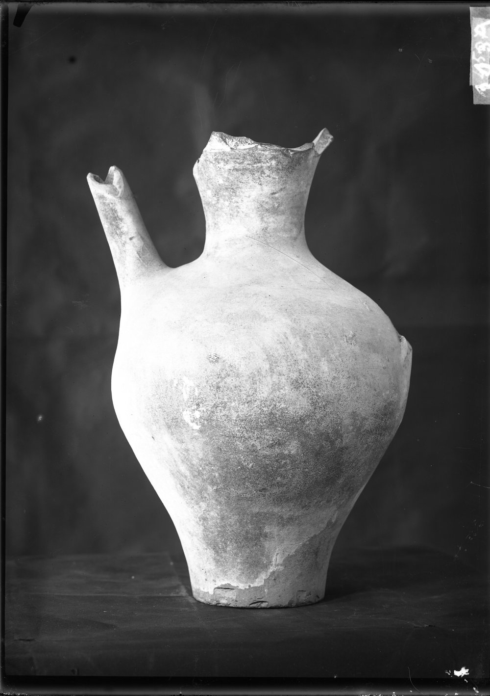 Vasi medievali dalla fonte di Giuturna 1139.tif