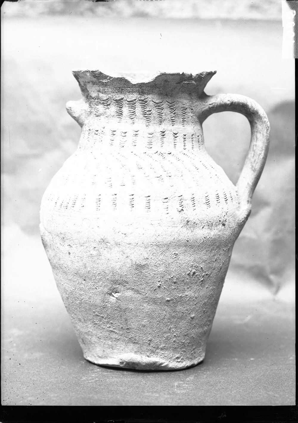 Vasi medievali dalla fonte di Giuturna 1092.tif