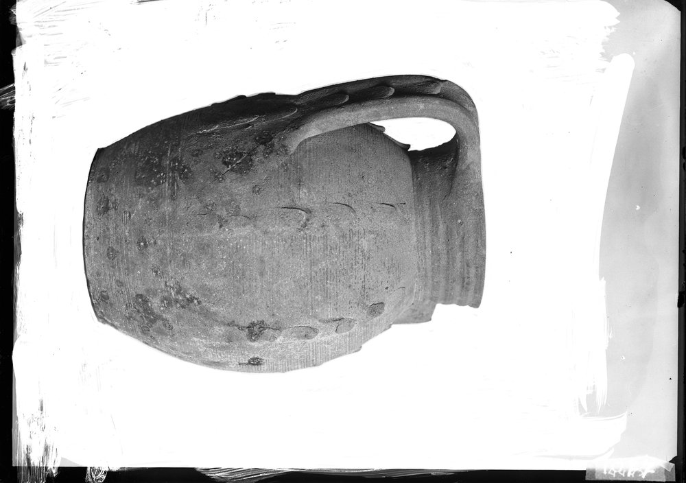 Vasi medievali dalla fonte di Giuturna 1077.tif
