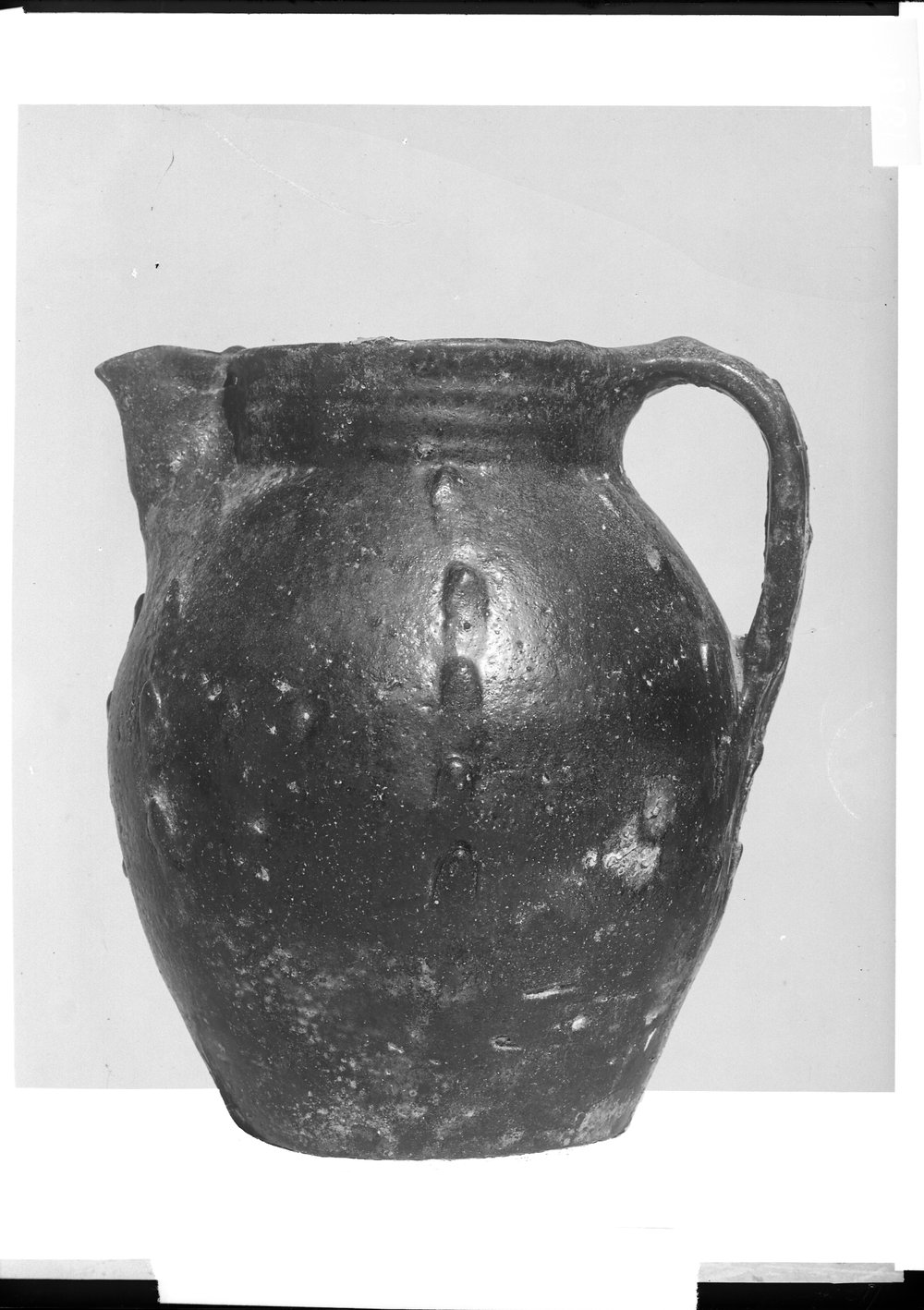 Vasi medievali dalla fonte di Giuturna 1081.tif