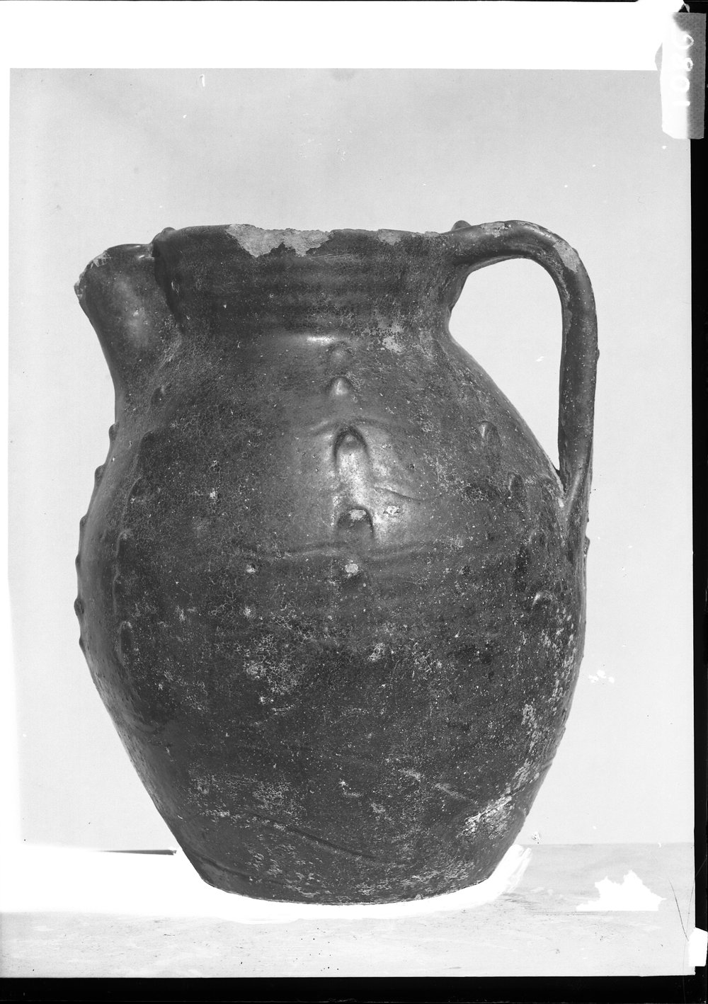 Vasi medievali dalla fonte di Giuturna 1086.tif