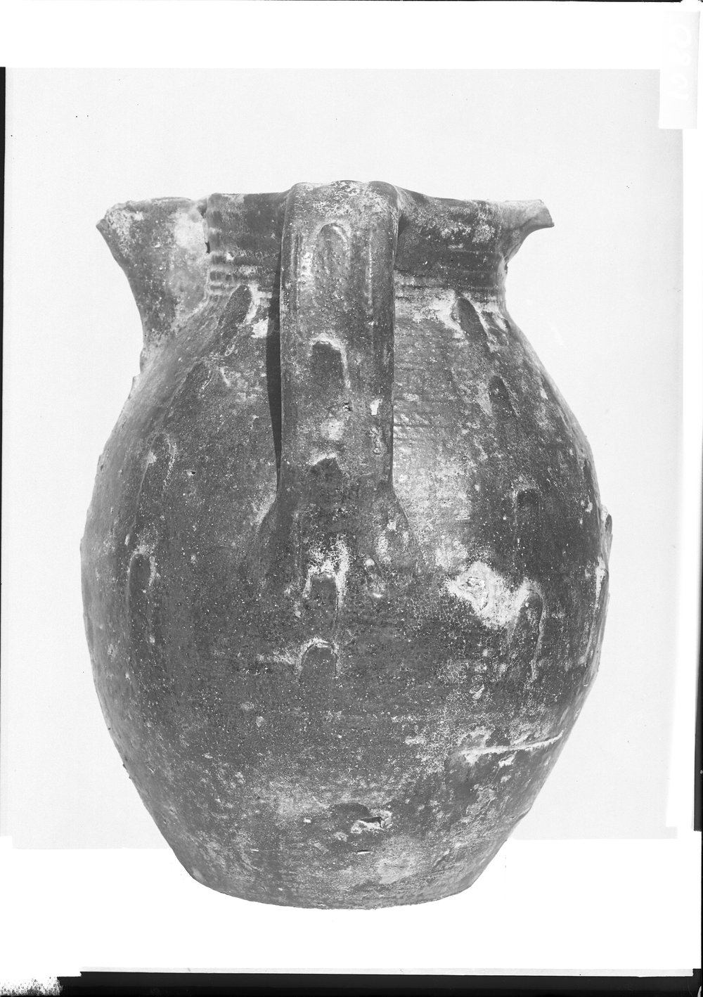 Vasi medievali dalla fonte di Giuturna 1080.tif