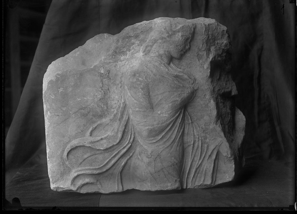 Rilievi dalla Basilica Aemilia 1.jpg