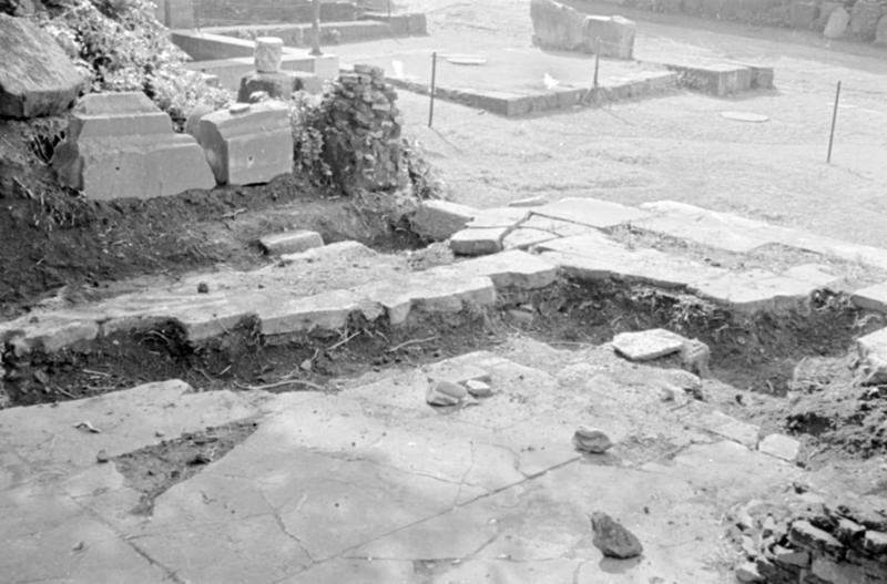 1-00009/ 07551/ 16779 - Roma - Foro Romano - Zona a Nord del Sepolcreto