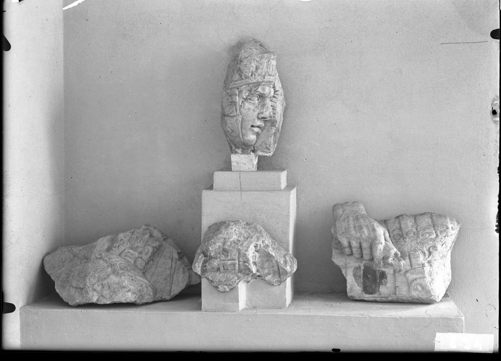 Frammenti scultorei 894.jpg