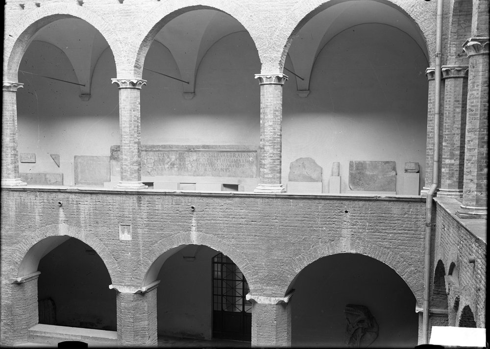 Frammenti architettonici 1178.tif