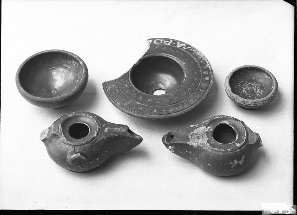 Materiale dalla Cloaca Maxima 953.jpg