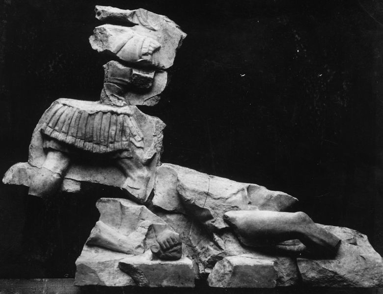019128 - reperto - Guerriero e figure di caduti; Neg. Serie 21x27, Nr. 20