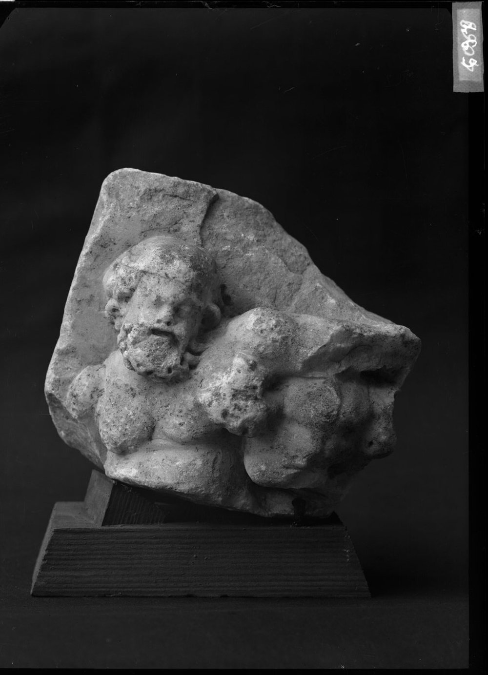 Materiale dalla Via Sacra 697.jpg