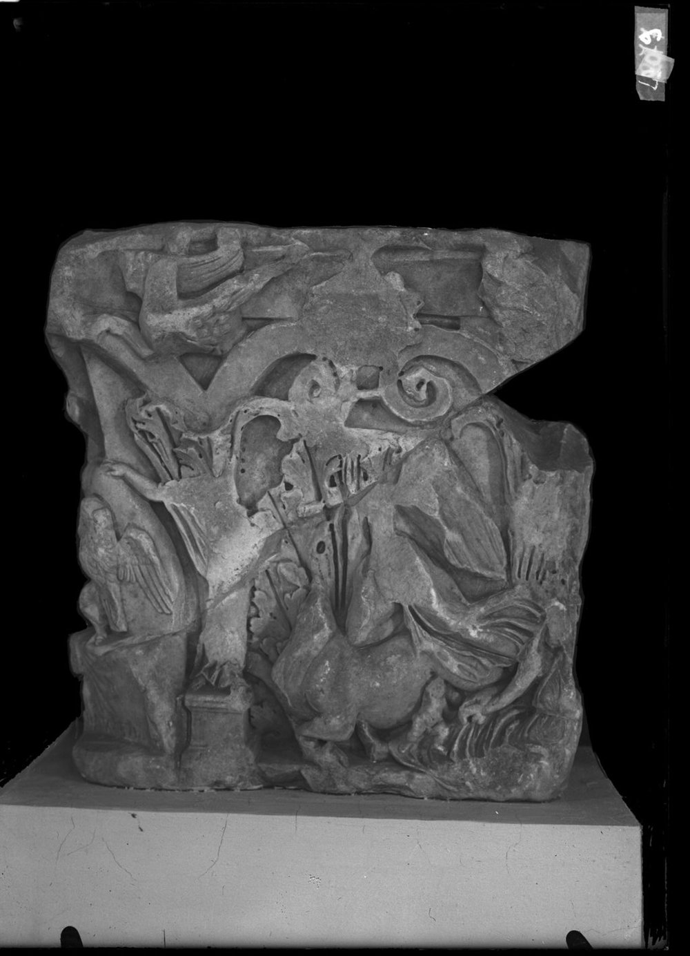 Capitello di Elagabalo 909.jpg