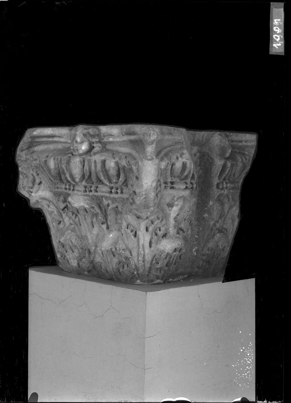 Capitelli 1001.jpg