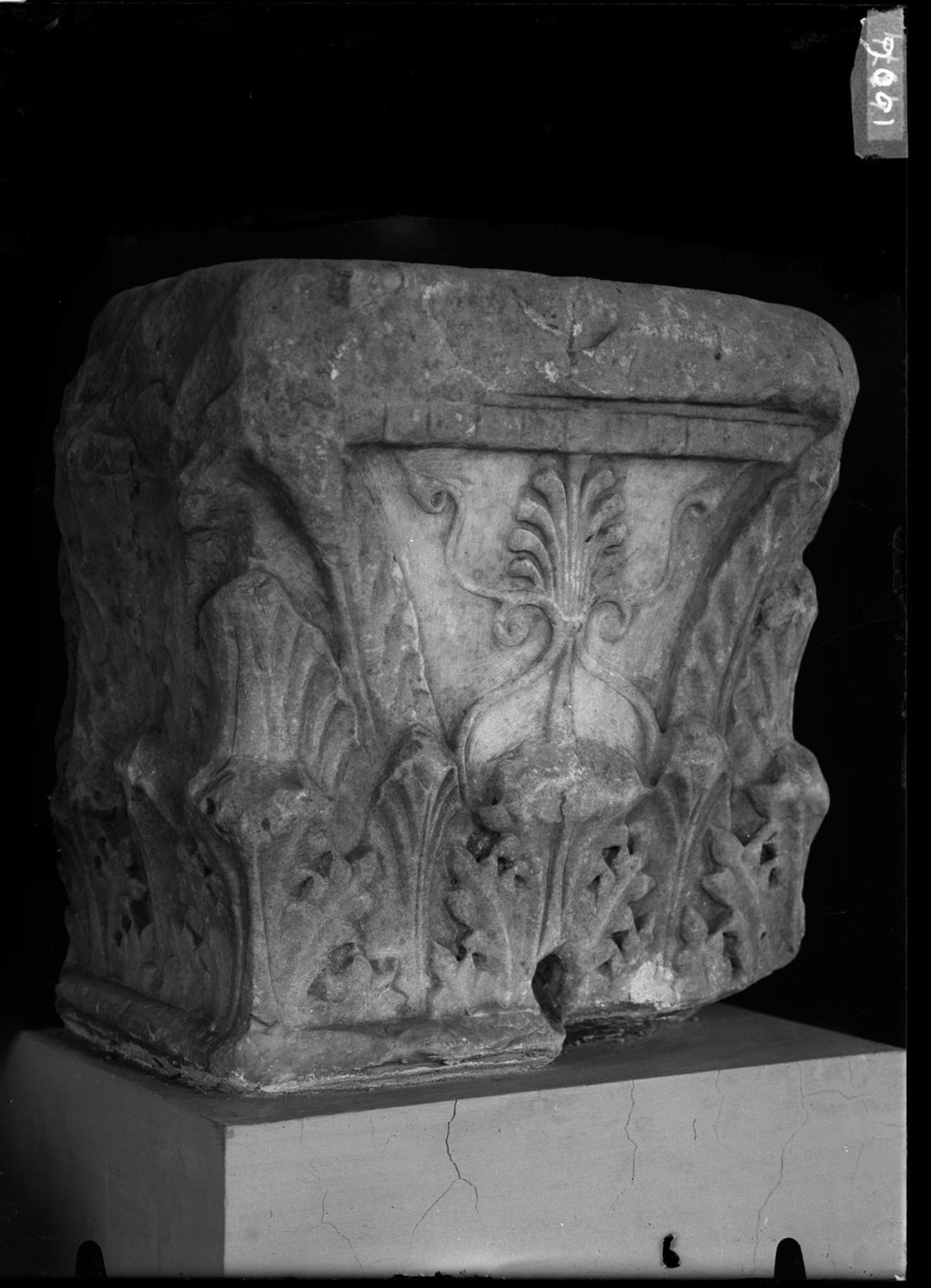 Capitelli 1006.jpg