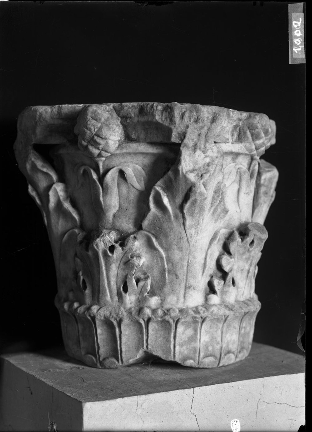 Capitelli 1002.jpg