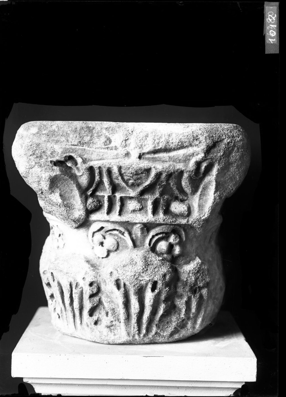Capitelli 1012.jpg
