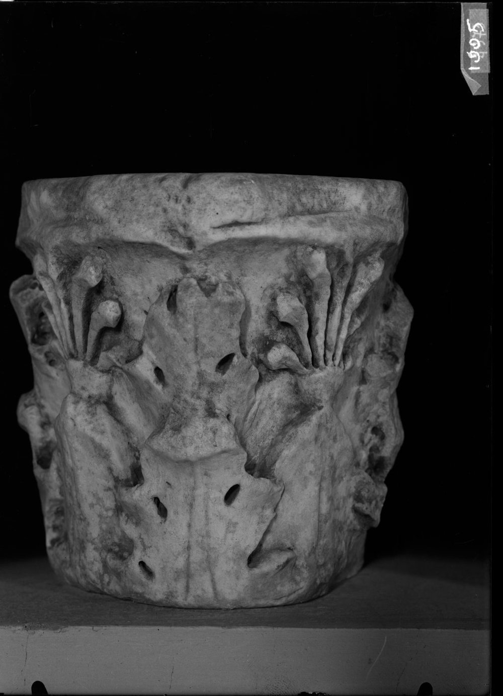 Capitelli 1005.jpg