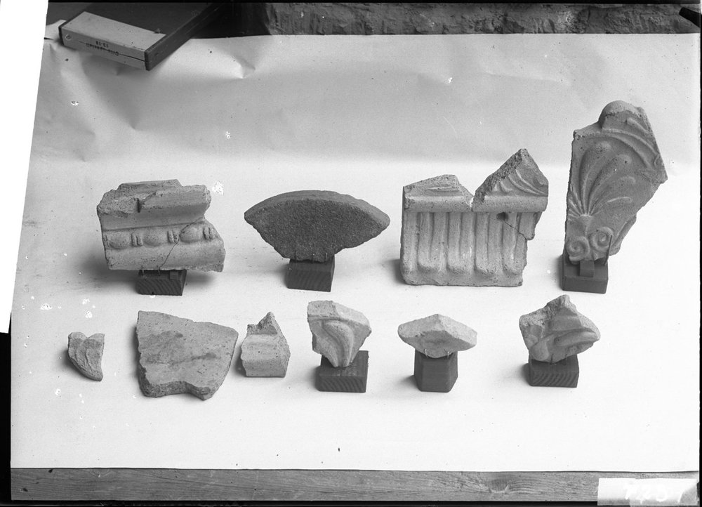 Materiale dal pozzo della Regia 729.jpg