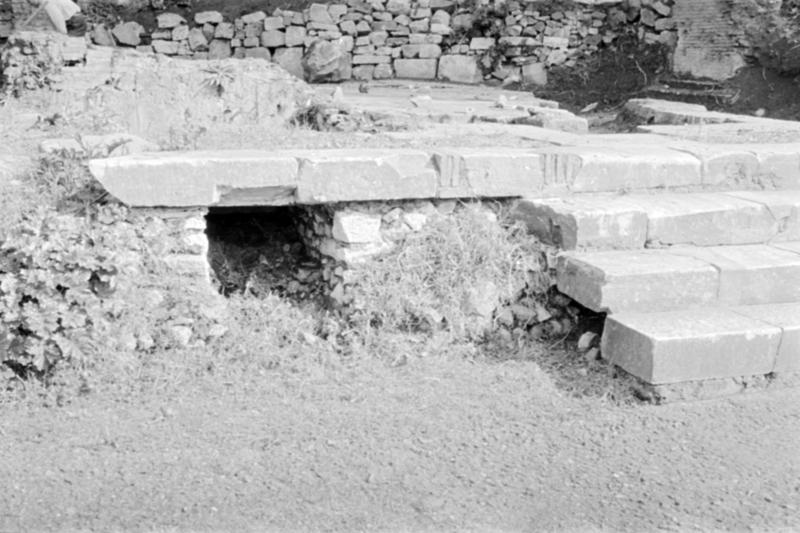 1-00009/ 07551/ 16779 - Roma - Foro Romano - Zona a Nord del Sepolcreto