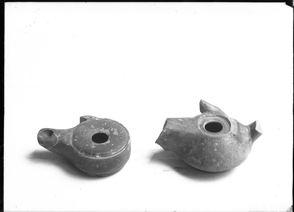 Materiale dal pozzo della Regia 734.jpg