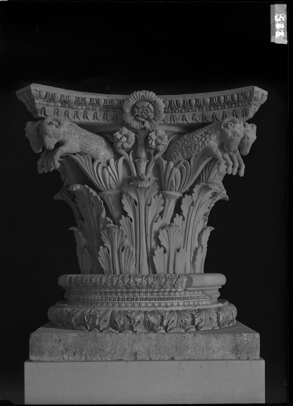 Grande Capitello 885.jpg