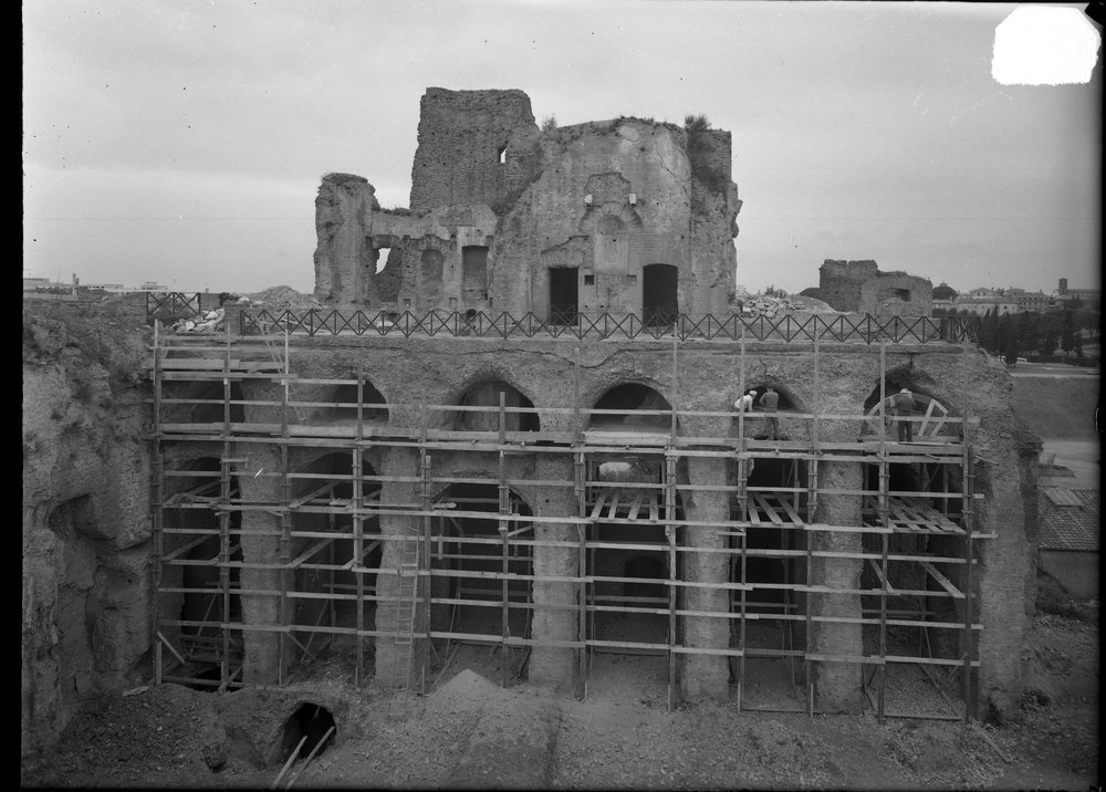 Circo Mas.mo, ponteggio per restauro (Febbraio 1964) - 2429.tif