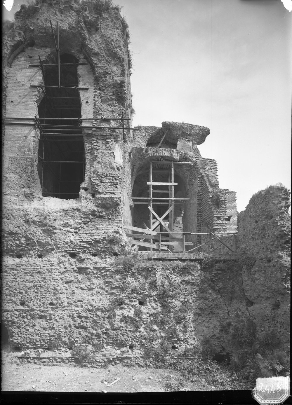 Scalone, opere di puntellamento, fronte meridionale - 2448.tif